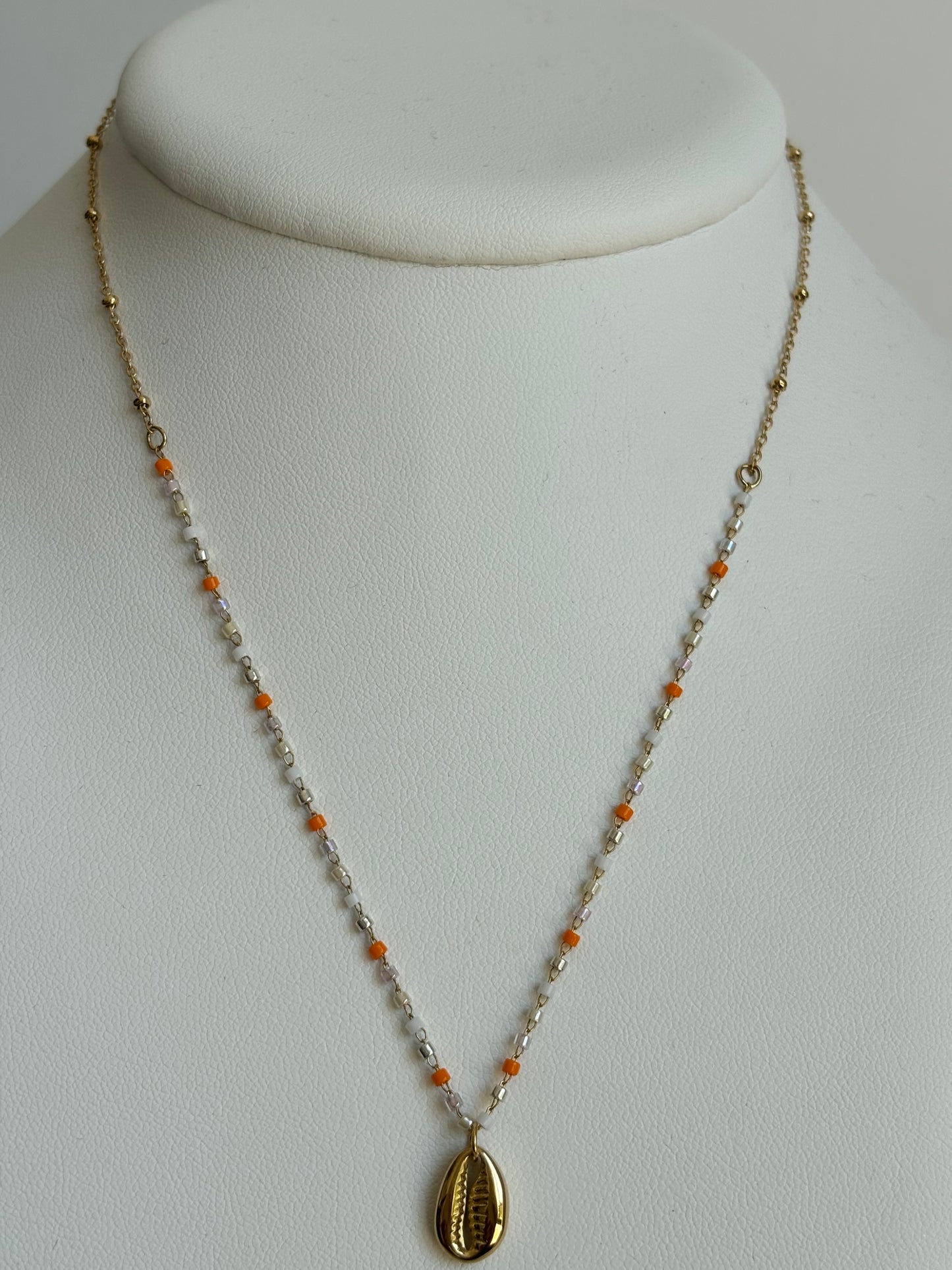 Collier coquillage orange Pauline