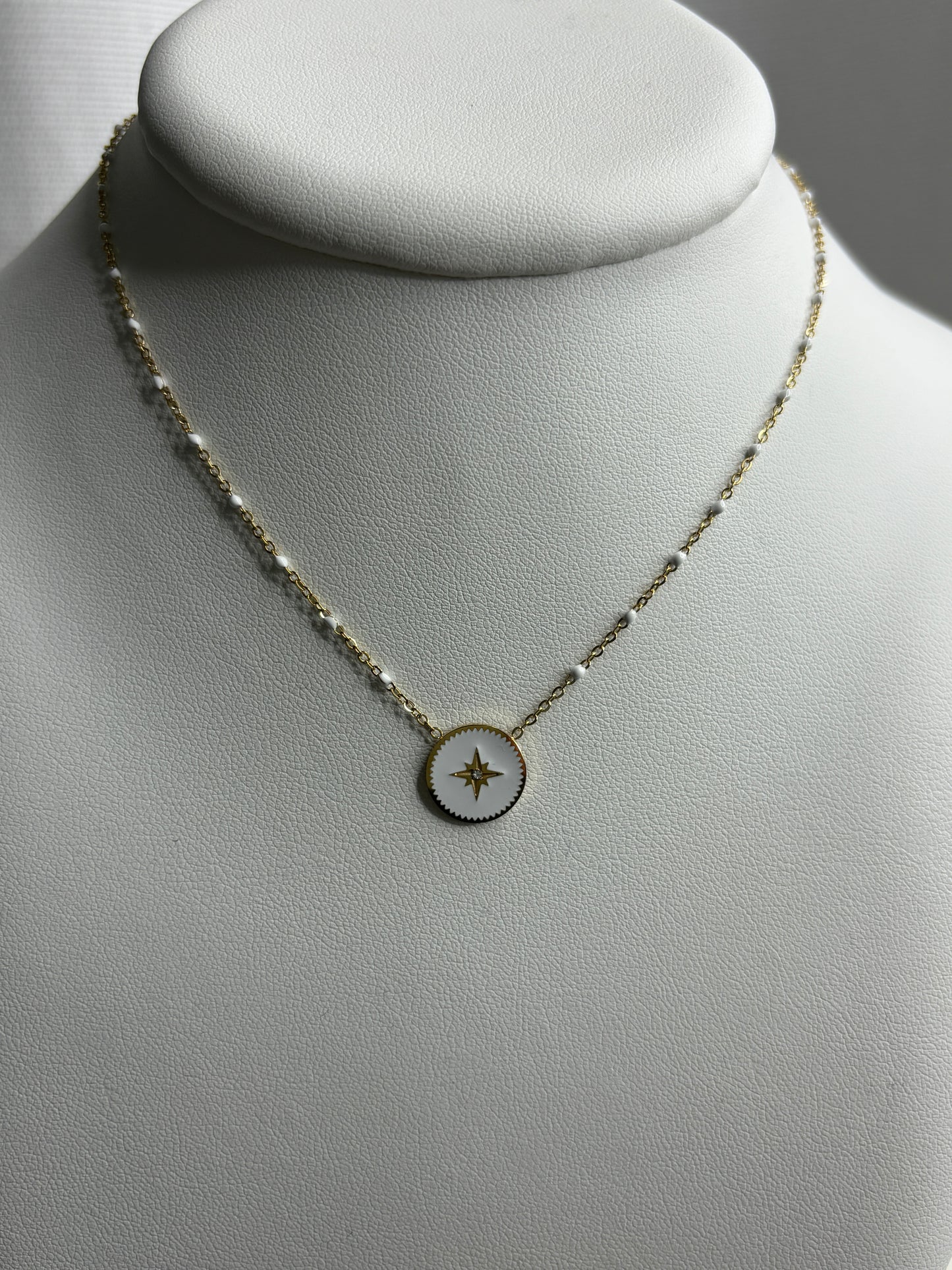 Collier Médaillon Étoile