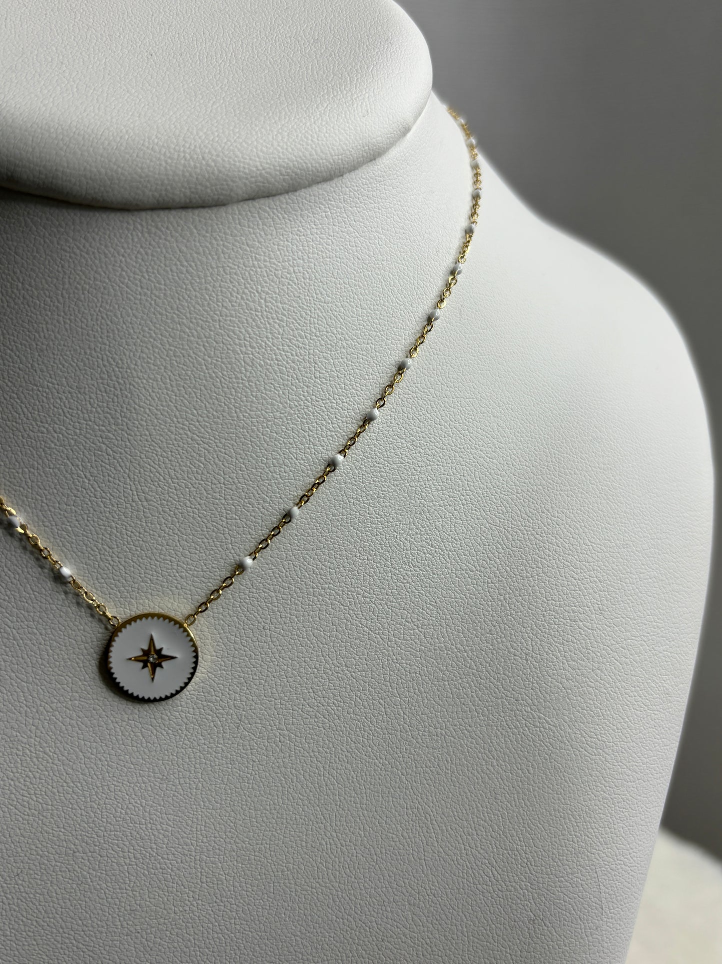 Collier Médaillon Étoile