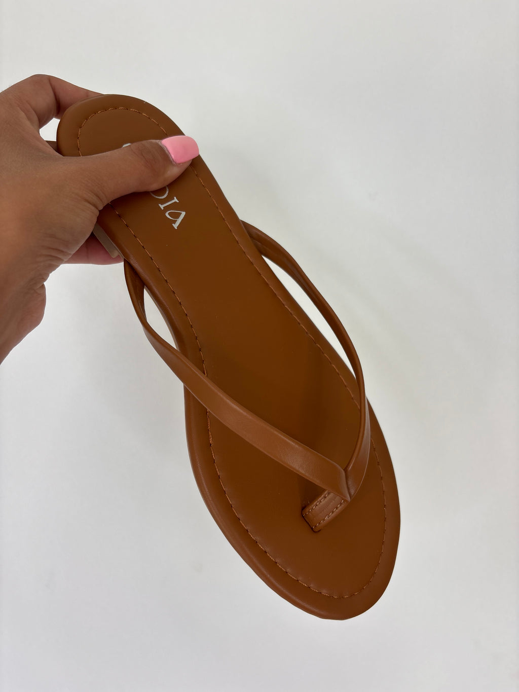 Tong - camel